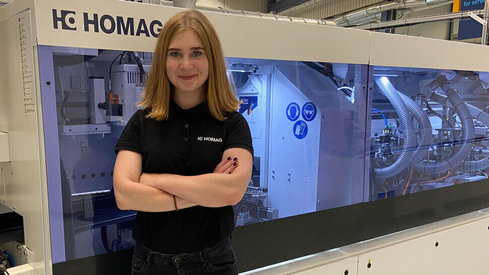 Katharina Schnell (22), Auszubildende zur Produktionstechnologin bei der Homag-Gruppe in Schopfloch, die Holzbearbeitungsanlagen in alle Welt liefert.