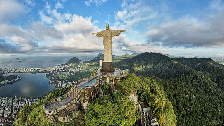 Aussichtsreich: Südamerika - hier die Christus-Statue in Rio de Janeiro - lockt nicht zuletzt mit wichtigen Rohstoffen und großen Möglichkeiten bei erneuerbaren Energien. 