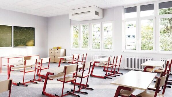 Luftaustausch ohne Kälte und Lärm: So eine Anlage lässt sich in Klassenzimmern mit Außenwand einfach nachrüsten.