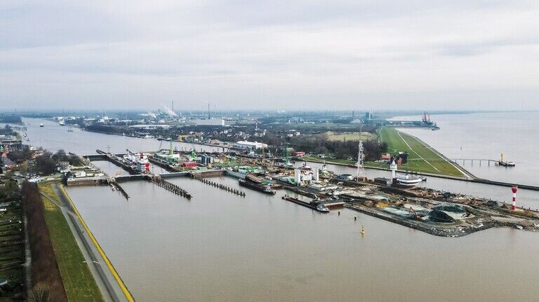 An der Nordseeküste: Die Hafenstadt Brunsbüttel zählt zu den favorisierten LNG-Terminal-Standorten.
