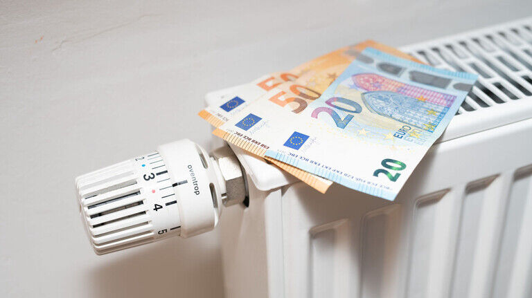 Entlastung für die Haushaltskasse: Wer seinen Energieverbrauch senkt, kann deutlich Kosten einsparen.