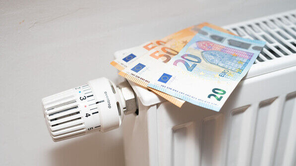 Entlastung für die Haushaltskasse: Wer seinen Energieverbrauch senkt, kann deutlich Kosten einsparen.