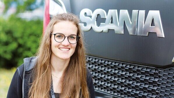 Beim Lkw-Hersteller in Schweden: Carmen Fricke ist fasziniert von der Arbeitskultur der Skandinavier.
