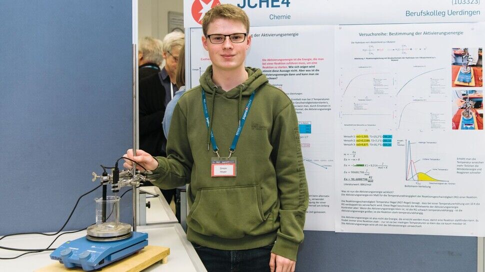 Simon Heyer (18) Bestimmung der Aktivierungsenergie Berufskolleg Uerdingen