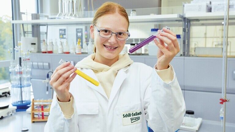 Luise Mast ist angehende Chemielaborantin bei Schill+Seilacher in Böblingen.