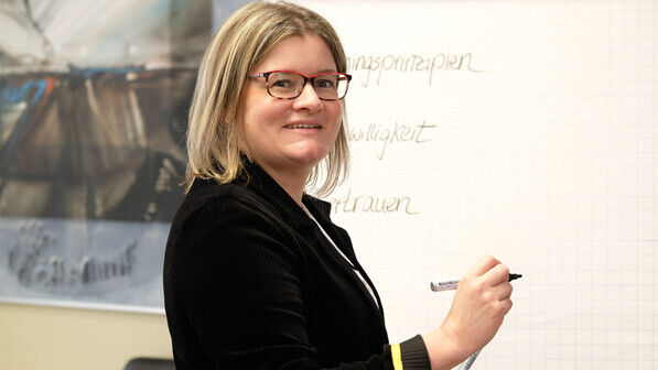 Wissen für Fensterbauer: Bei den Seminaren der Profine-Partnerakademie geht es Kerstin Lotter neben den Inhalten auch um Spaß am Lernen.