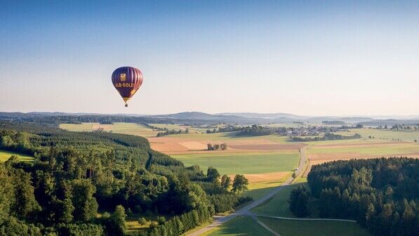Einladung zur Entschleunigung: Mit dem Ballon über die Schwäbische Alb bei Münsingen.