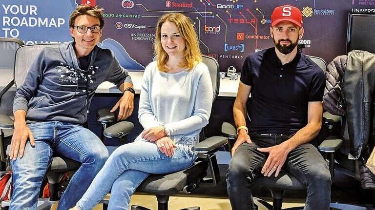 Im Land der digitalen Unternehmen: Die Mitarbeiter Dennis Erdmann, Silvia Oster und Darko Halapa (von links). Foto: privat