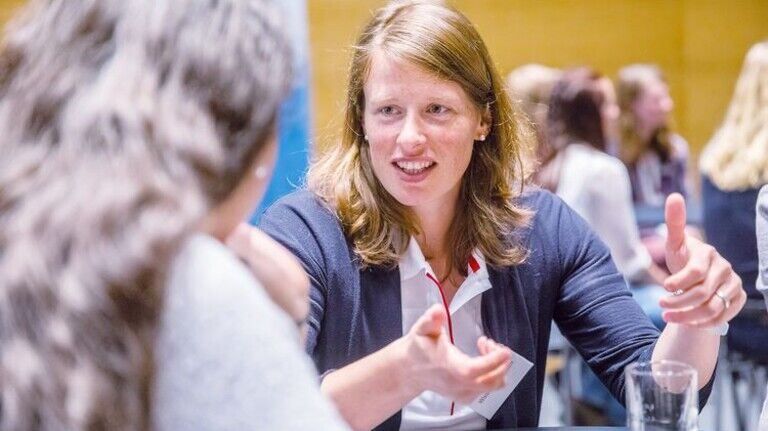 Oft die einzige Frau in Meetings: Wiebke Kelterborn von Audi schildert ihre Erfahrungen. Foto: Herzig