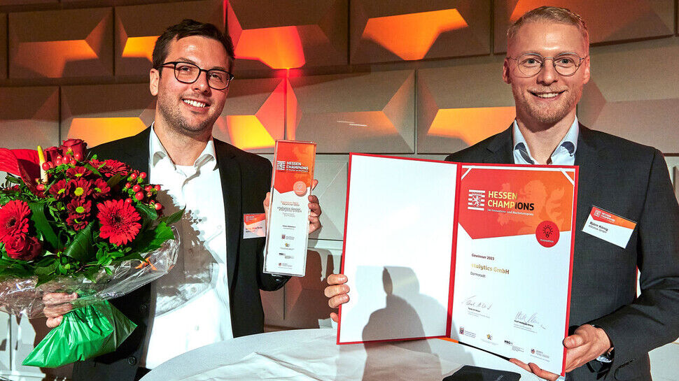 Gewinner: Die etalytics-Geschäftsführer Dr. Niklas Panten und Björn König (links)