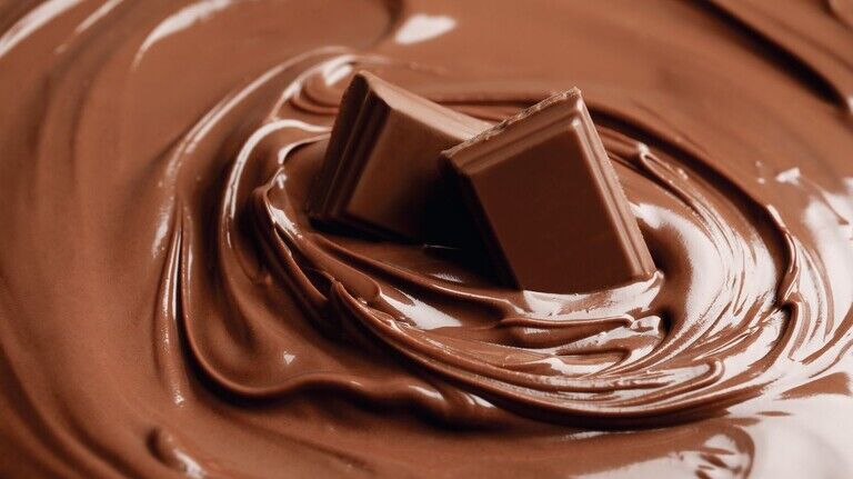 Schokolade: Sie soll auf der Zunge schmelzen, deshalb ist bei der Herstellung einiges zu beachten. 
