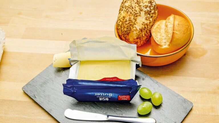 Versiegelt: Die Verpackung mit Frischeverschluss schützt die Weihenstephan Butter perfekt.