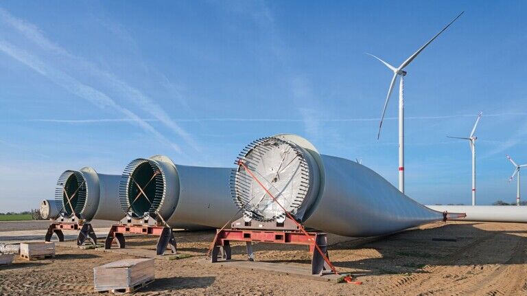 Windkraft: Die neue Abstandsregel in Bayern hat endlich für etwas mehr Schwung gesorgt.